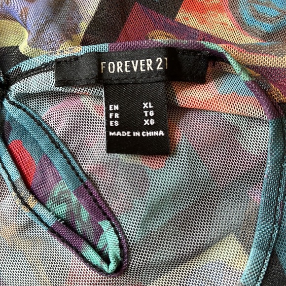 F21 Sheer Cutout Top - Picture 4 of 4